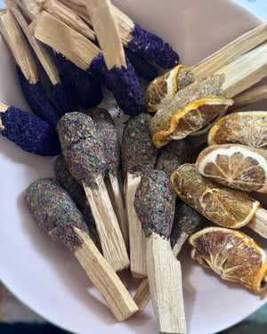 Palo Santo Smudge Pops