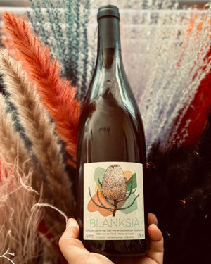 100% Chardonnay
Alsace, France.

Woman Winemaker - Lisanne Von Son
All natural.
Not your Nana's Chard!
Petrol and peaches.
Tingly nuttiness.
Apricot biscuits.
Hazelnut butter.
Green grass and light earthiness.
Surprising minerality.
Salted honey over yellow apples.