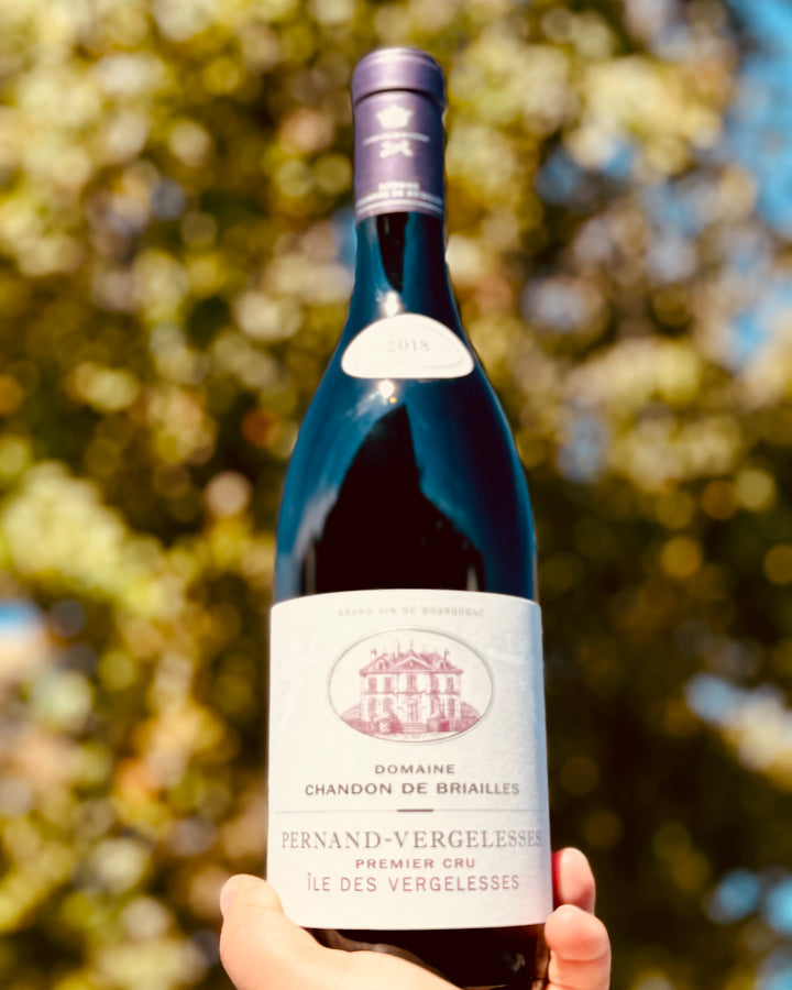 100% Pinot Noir.
Burgundy, France.

Woman winemaker - Claude de Nicolay.
All natural.
Deep, dark currants crushed on forest floor.
Gorgeous silky texture.
Dusty smooth stones.
Why you love Pinot.
Blackberry licorice.
Spicy espresso and chocolate covered cherries.&nbsp;
Grassy minerals.&nbsp;