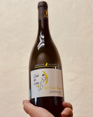 100% Chenin Blanc, Loire, France  Woman winemaker - Annick Jourdan. All natural. White lilies in chalky soil crushed by wet Rolling Stones. Baked yellow apples in salty pie crust. Ginger spice finish. Cantaloupe, mango and sage fruit cup. Elegant and dry. Age worthy.
