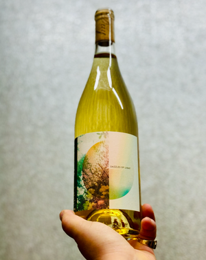 63% Chardonnay, 25% Sauvignon Blanc, 12% Melon de Bourgogne. Willamette, Oregon.  Woman winemaker - Brianne Day. All natural. Lime and thyme. Macadamia nut butter on white lilies. Bouncy, lengthy and zesty like a mineral Rockette high kick of flavors. Mango tango.