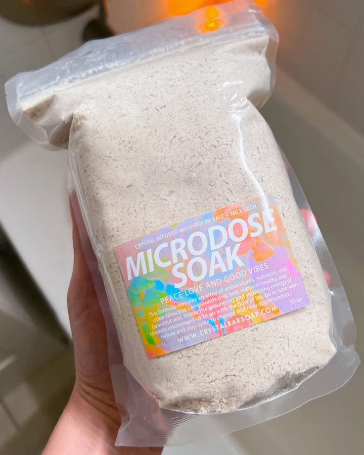 Experience the epitome of self-care with our Mushroom-Infused Milk Bath Soak, a luxurious blend designed to soften and nourish your skin deeply. Envelop yourself in the creamy goodness of this soak, infused with vitamins and antioxidants.