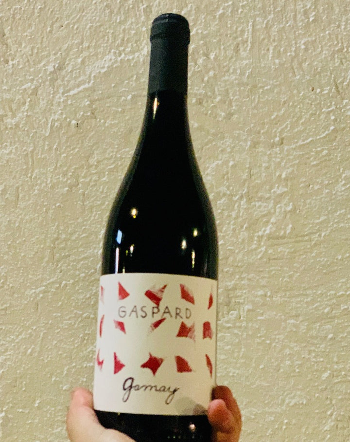 100% Gamay Loire, France.  Woman winemaker - Jenny Lefcourt. All natural Grassy funk and earthy mushrooms Salty minerals. Smoked herbs. Strawberry stew. Green veggies. Graphite spice. A loveable weirdo red.