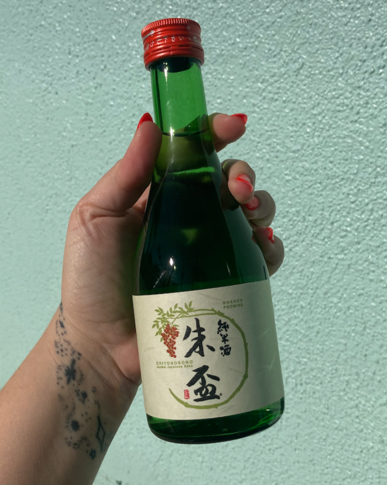 Female Toji (Brewer) - Yuri Honda Kumamoto, Japan Junmai - nutty, earthy and roasty  Rich and full with fresh cut green grass. Tingle of tropics. Silky yet crisp. Umami Brine.
