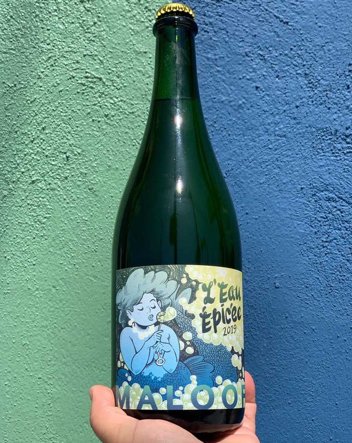 Maloof L’ Eau Epicée Pét-Nat 65% Riesling, 35% skin contact Gewürztraminer.  Woman winemaker - Bee Maloof. All natural. Pét-Nat. 20 days on skins. Super sexy bubbles. Dry roasted nuts. Pineapple + lemons. A sparkler that makes your mouth stand up and clap!